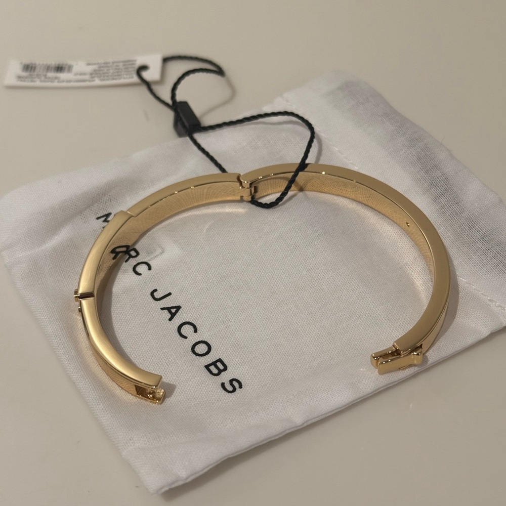 NWT Marc Jacobs gold bangle - M/L - Picture 5 of 8
